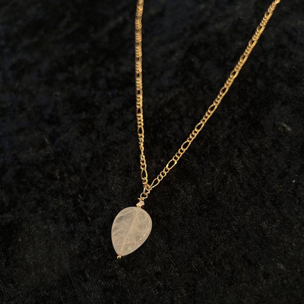 Halsband och Örhängen i set
